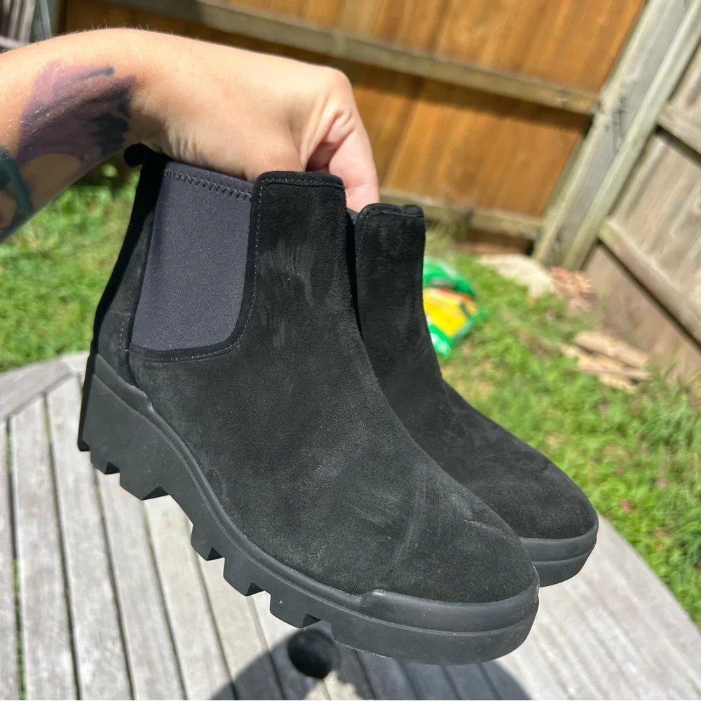 Eileen Fisher Splash Waterproof‎ Suede Chelsea Bootie in Black, size 5.5